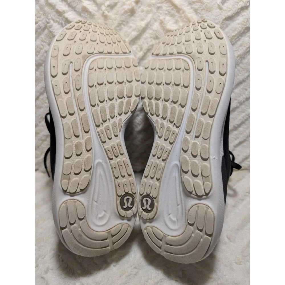 T1 Lululemon Beyondfeel Run Shoes Mens Size 11 Black Running Workout Sneakers - Picture 9 of 11